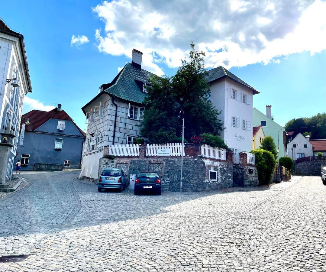 Отель Sv. Hubertus Чески-Крумлов Экстерьер фото
